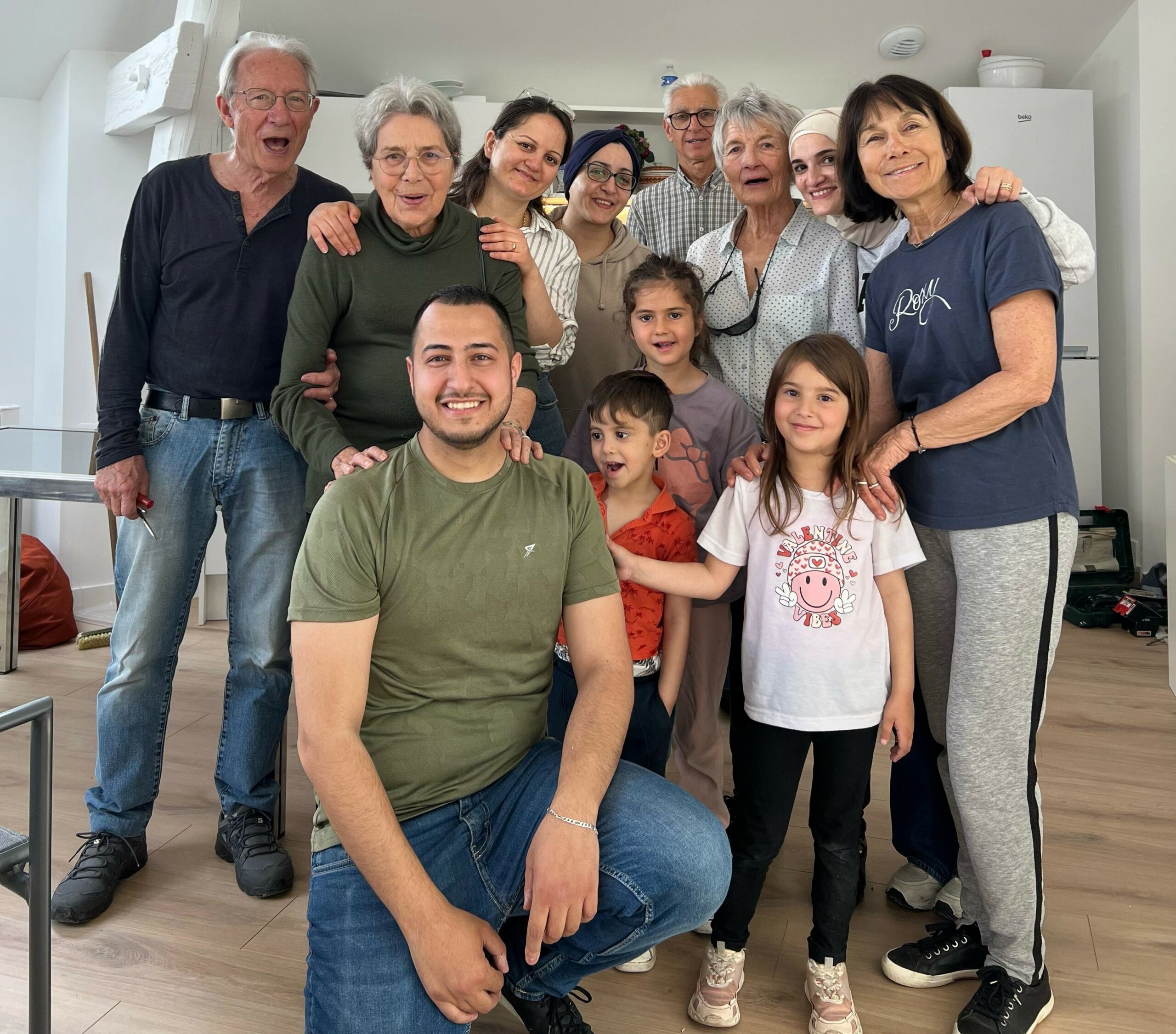 Équipe d’installation de l’appartement 1er mai